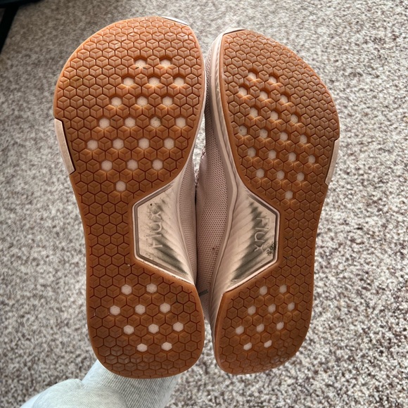 Flux Footwear Adapt Runners, size 8.5, color blush. - Picture 4 of 5